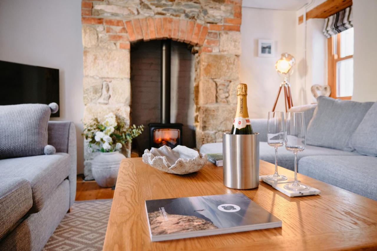 Finest Retreats - Scallop Cottage ポースレーヴェン エクステリア 写真