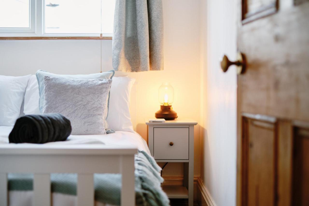 Finest Retreats - Scallop Cottage ポースレーヴェン エクステリア 写真